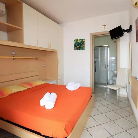 Climatizzato A 100 M Dal Mare E 50 M Dal Centro Torre San Giovanni Ugento