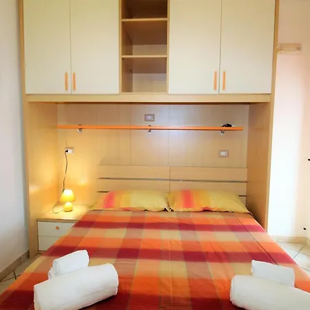 Climatizzato A 100 M Dal Mare E 50 M Dal Centro Bed and Breakfast *